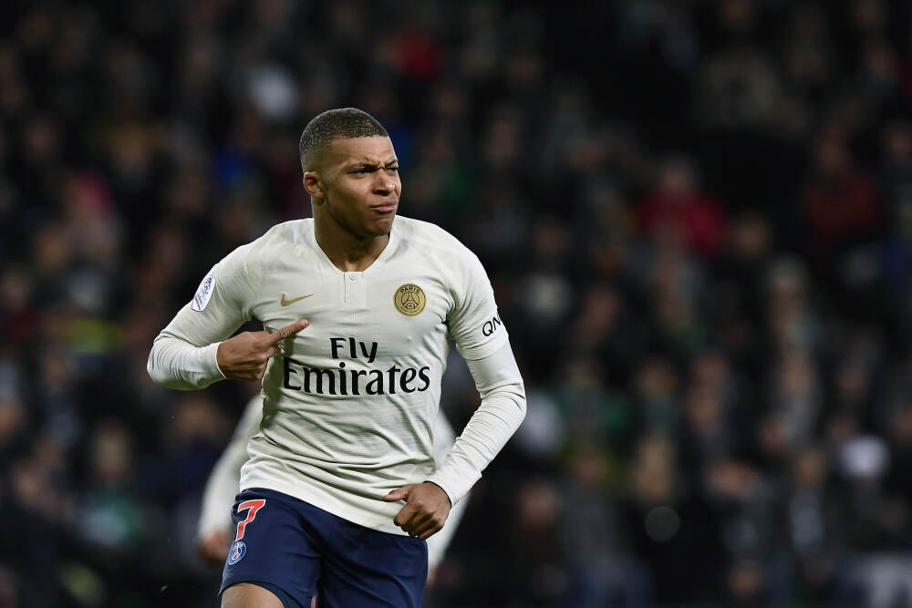 张嘉欣41岁嫁给庾澄庆，两年抱俩，比伊能静幸运原来是因为这件事